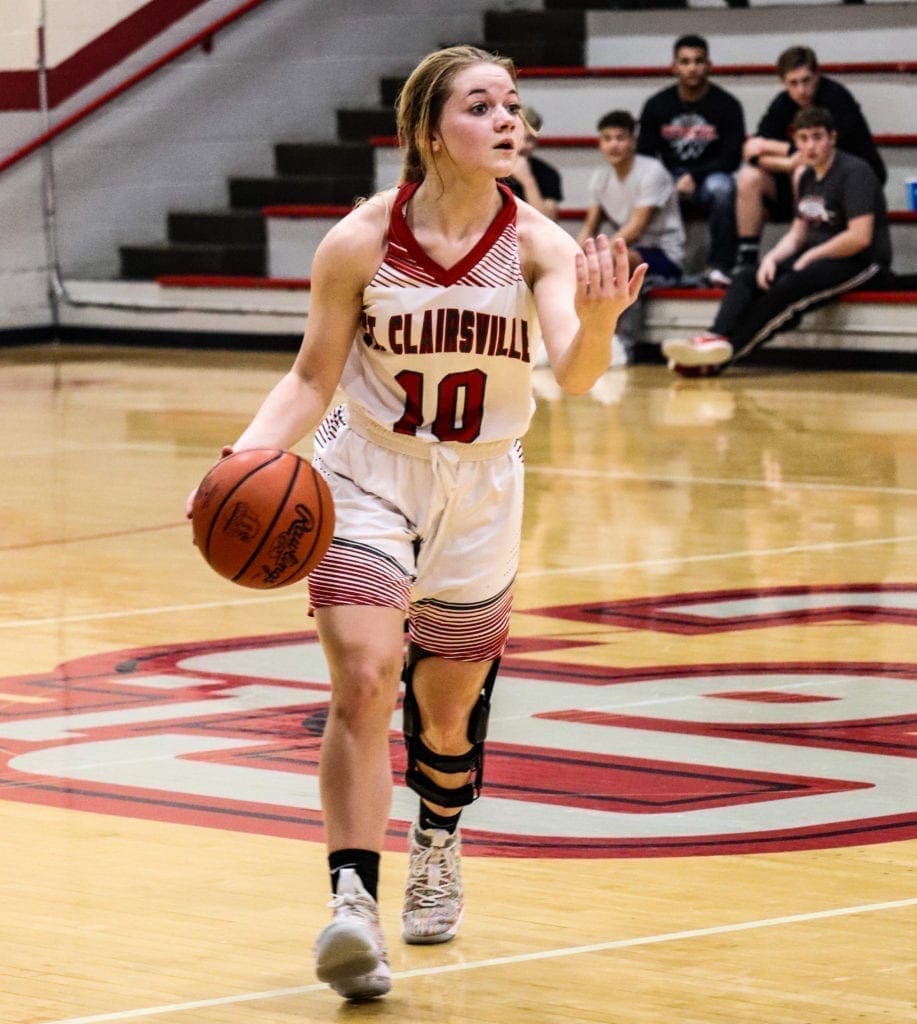 A female player directing the offense.