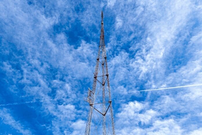 67124E58-3B16-4F46-9AE3-8BB8B4EF778E A large radio tower.