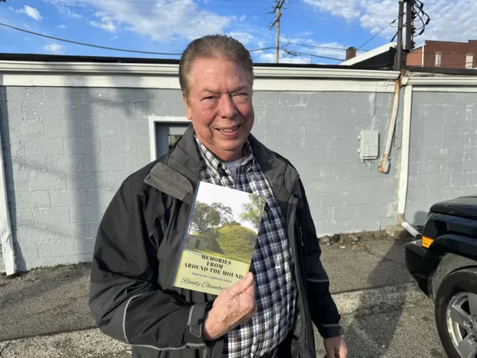 Randy Chamberlain - Moundsville A man and a book.