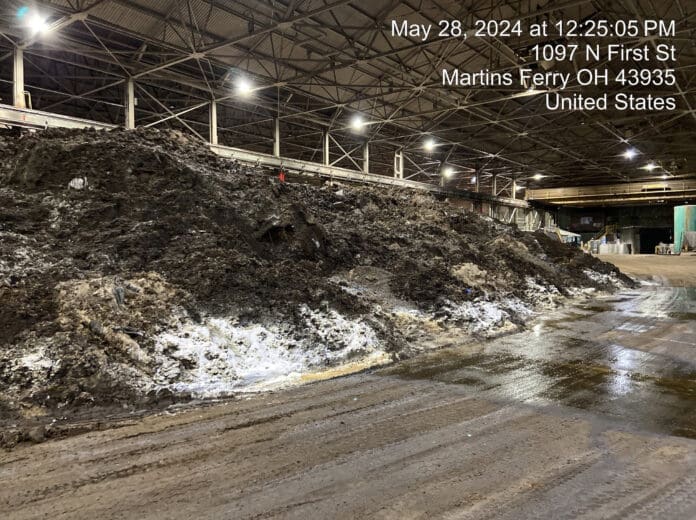 Screenshot A pile of waste.