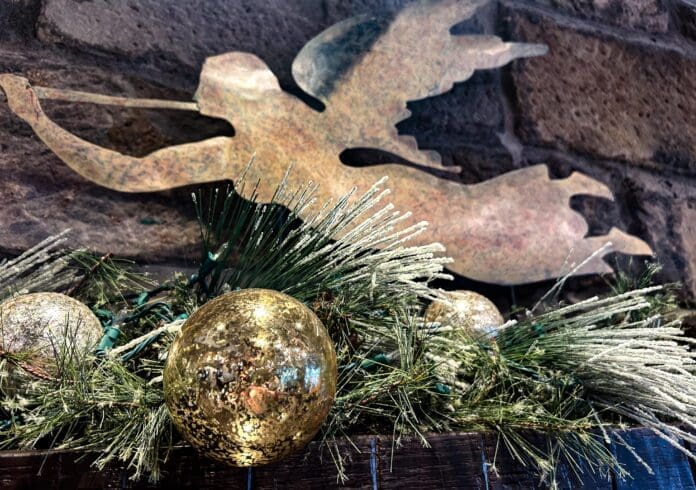 AAE20639-94EE-4C00-836D-78EECFE5475E-min A display.