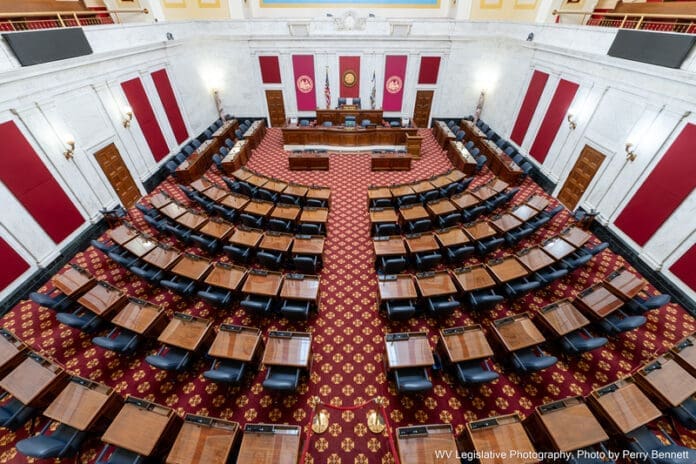 E6_2FB_8048735_664337713_4 A big room.