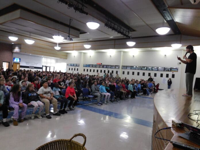 Anti Drug Speaker_03 A crowd.